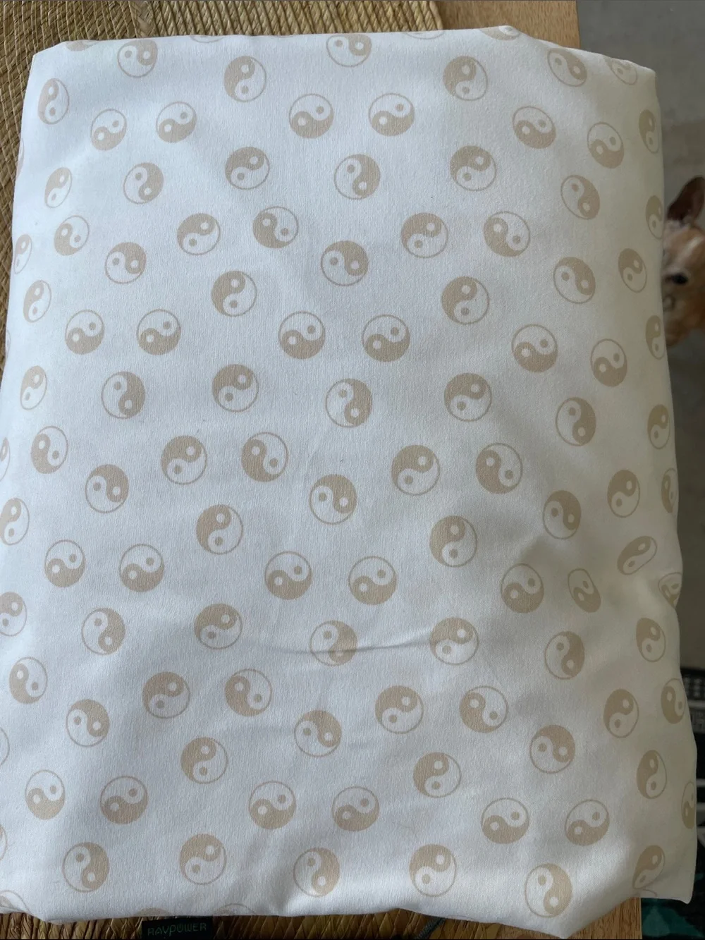 Neutral Yin Yang Decorative QUEEN 4 piece set bed sheets in Cream on White